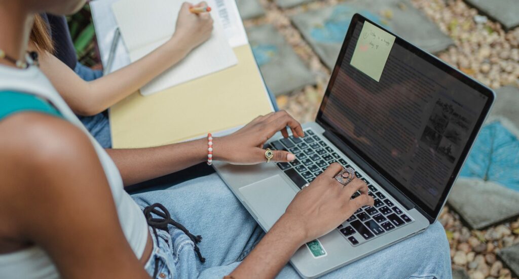 How to Respond to Supervisor Feedback on a Nursing Dissertation