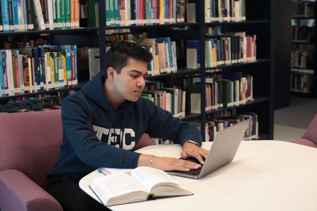 How to Appraise Qualitative Research for a Nursing Dissertation